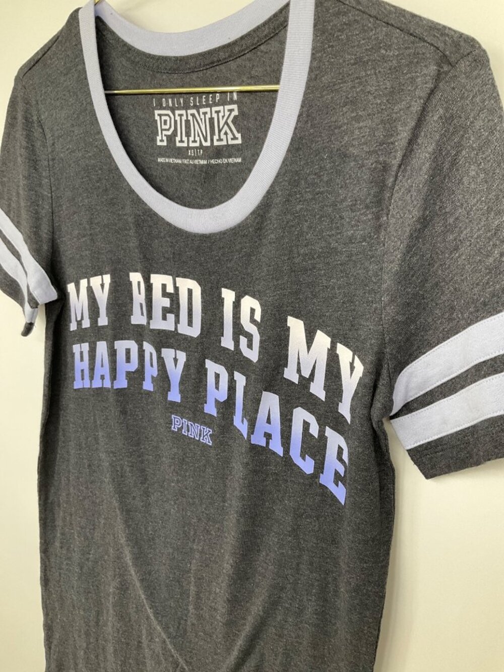 Victoria's Secret PINK My bed is my Happy Place T-shirt size XS Sleep tee - Picture 4 of 9
